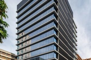 H¹O本町(大阪) 建物外観